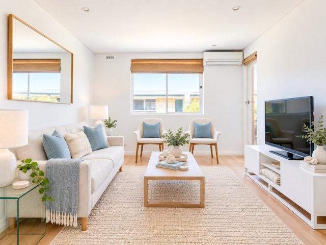 Top Floor Beachside Living Between Freshwater & Manly