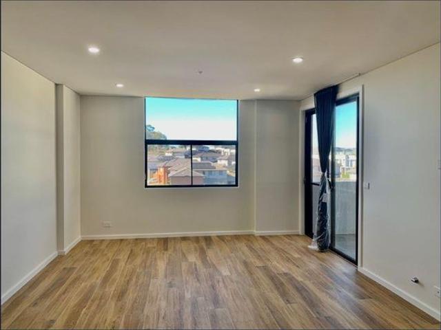TOP FLOOR BRAND NEW APARTMENT