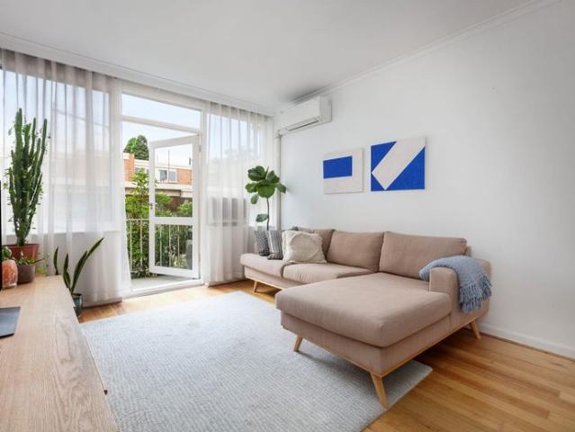 Top Floor Dorchester Apartment