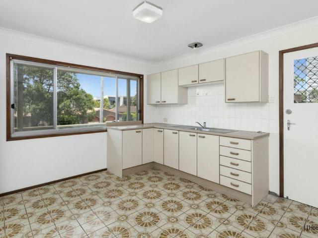Top Floor Duplex � 300m Stroll to the Beach!
