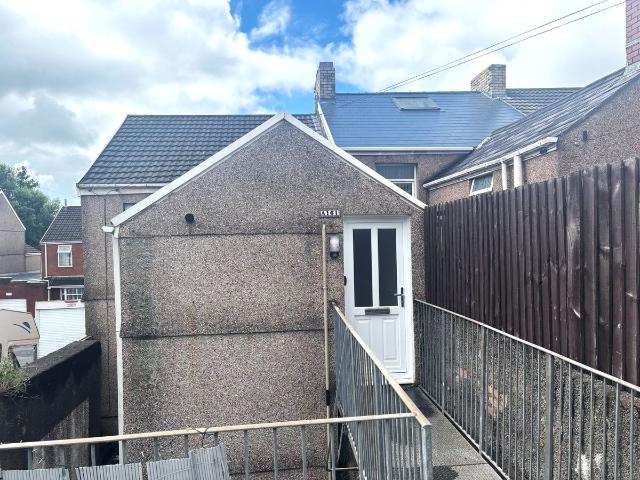 Top Floor Flat, 161 Port Tennant Road, Swansea, West Glamorgan SA18Jn SA1, 1 bed flat to rent, £725 pcm | PrimeLocation