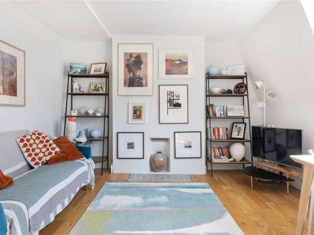 Top Floor Flat, Arlingford Road, Brixton, London, SW2
