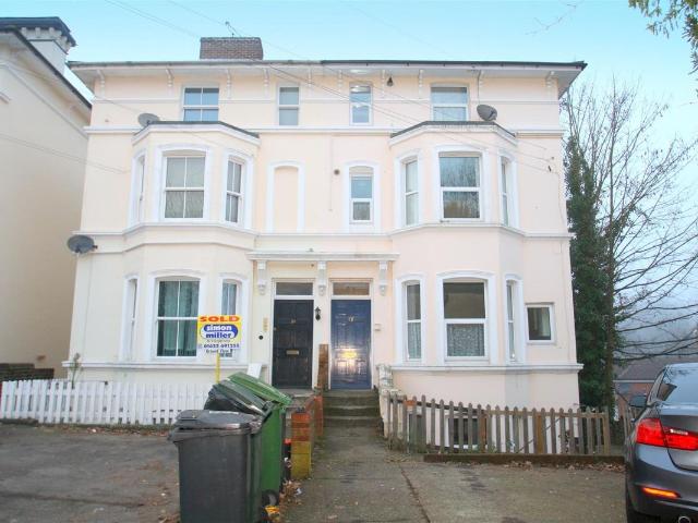 Top Floor Flat, Buckland Hill, Maidstone, Kent ME16, 1 bed flat to rent, £900 pcm | PrimeLocation