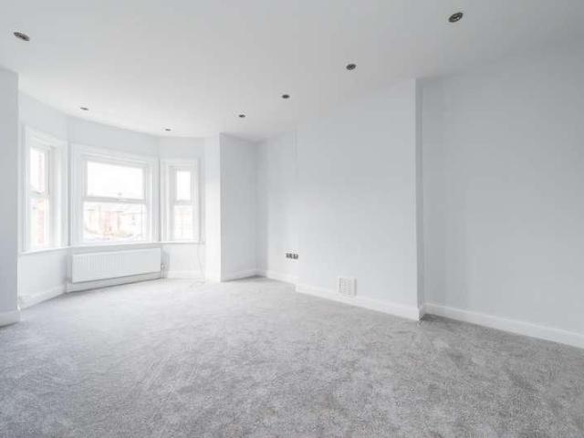 Top Floor Flat, Probyn Road, Tulse Hill, London, SW2
