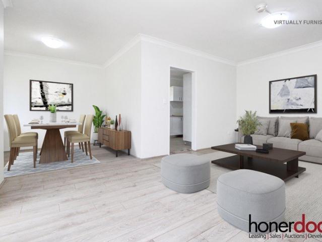 Top Floor Front Modern Apartment Living