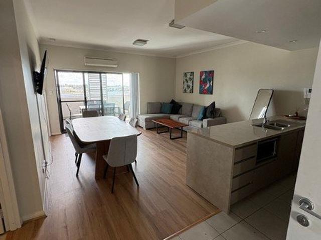 Top Floor, Fully Furnished & Low Maintenance Apartment in Cockburn Central