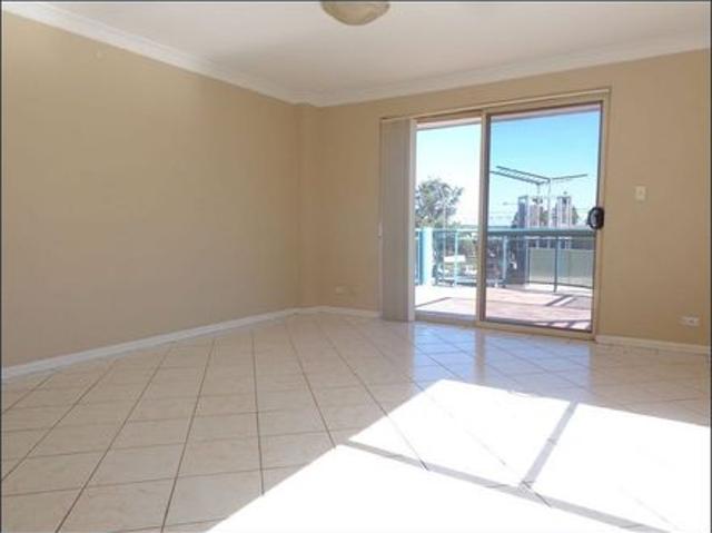 Top Floor I New Carpet I Expansive Layout