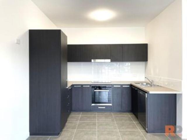 Top Floor One Bedroom Apartment in Popular Ashby Rise