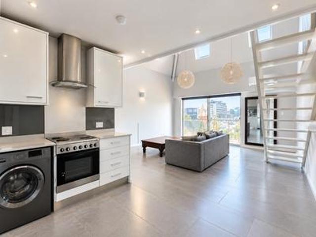 top floor one bedroom light and br.