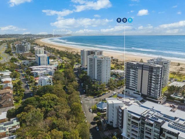 Top Floor Living, Ocean Views 100m to Kirra Beach