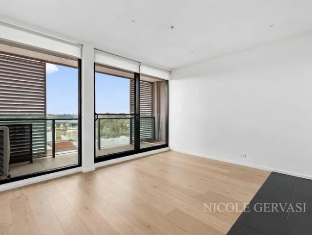 Top Floor Living in a Landmark Address