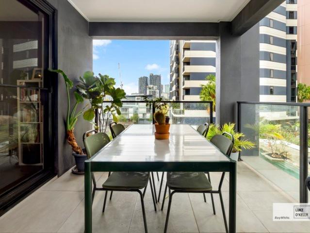 Top Floor Living in the Boutique Onyx Building