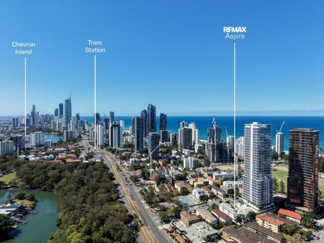 Top Floor Living in the Heart of Broadbeach