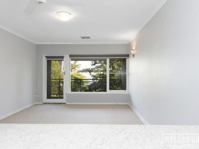 TOP FLOOR LIVING IN THE HEART OF COMO