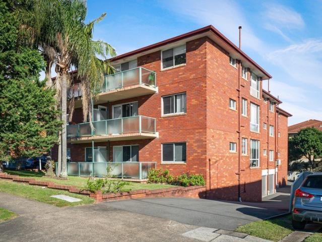 Top Floor Living in the Heart of Cronulla Lifestyle