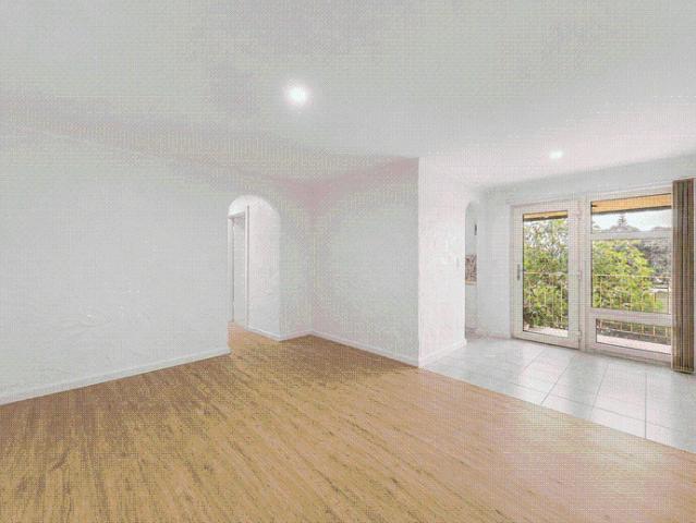 Top Floor Living in the Heart of Glenelg