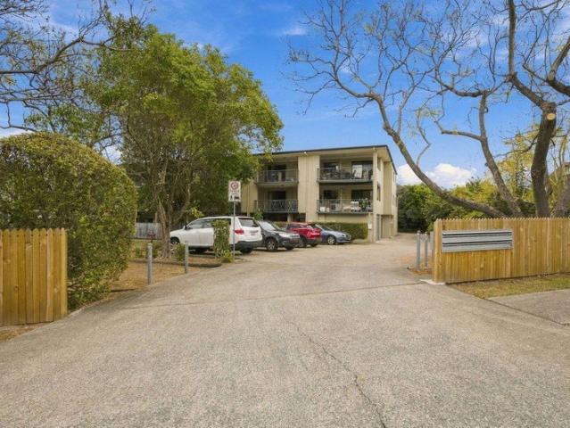 Top Floor Living with Space, Security & Serious Convenience
