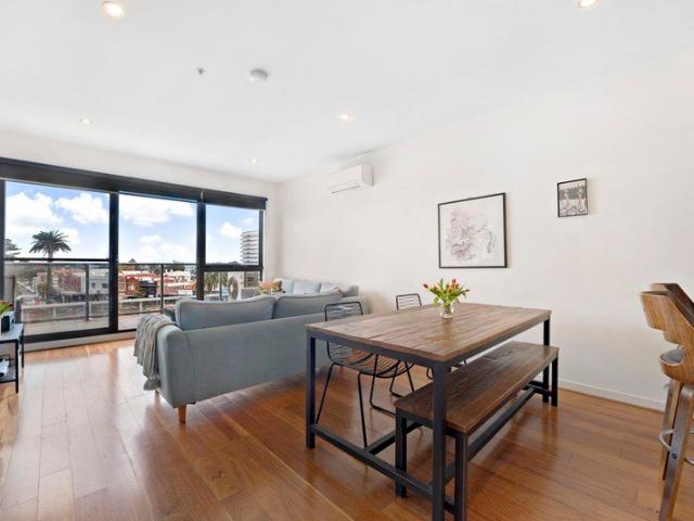 Top Floor Living with Sweeping Views
