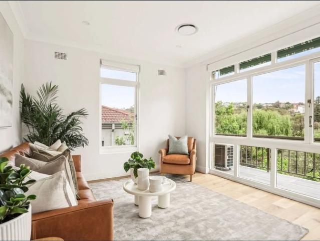Top Floor Lifestyle Apartment with views over the Golf Course in the exclusive Harbourside Suburb of Rose Bay