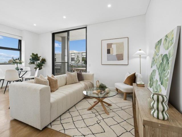 Top Floor Luxury with Sweeping Sunset Views
