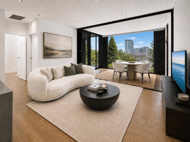 Top Floor Luxury with Unrivalled Lifestyle Convenience