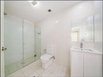 Top Floor Luxury 2 Beds 2 Baths Apartment