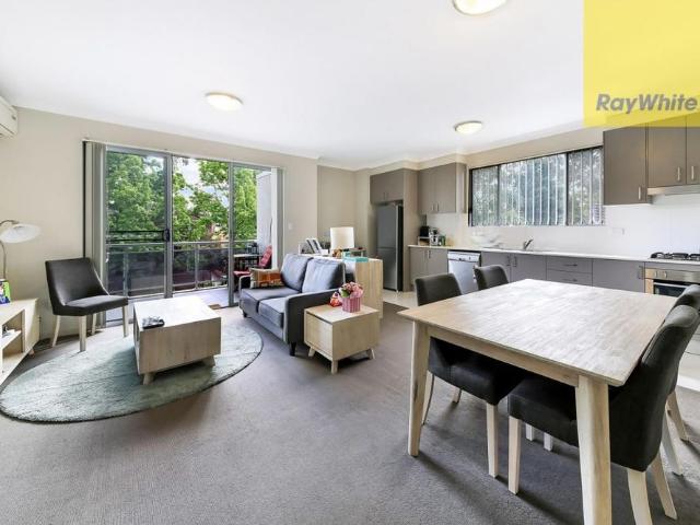 TOP FLOOR, NORTH & EASTERLY ASPECTS