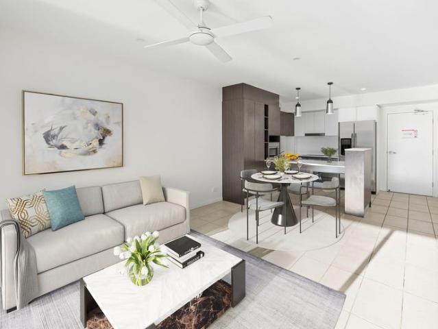 Top Floor North Facing Ocean & Lake Views