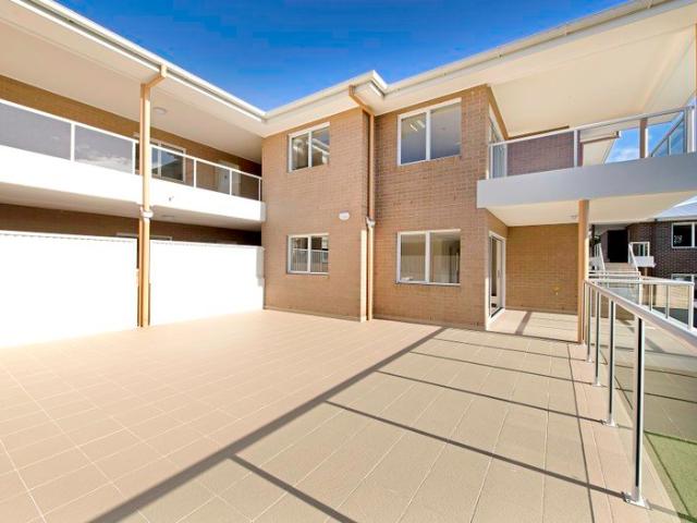 TOP FLOOR NORTH FACING, SECURE BASEMENT PARKING & SWIPE ENTRY, WITH LIFT