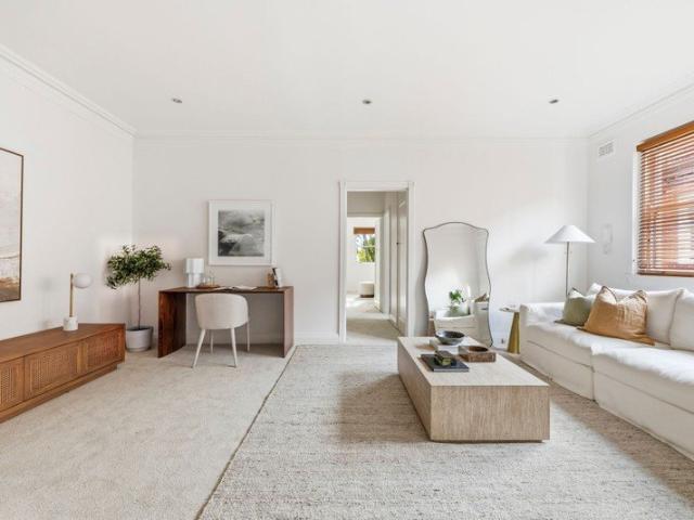 Top Floor Sanctuary in the Heart of Double Bay