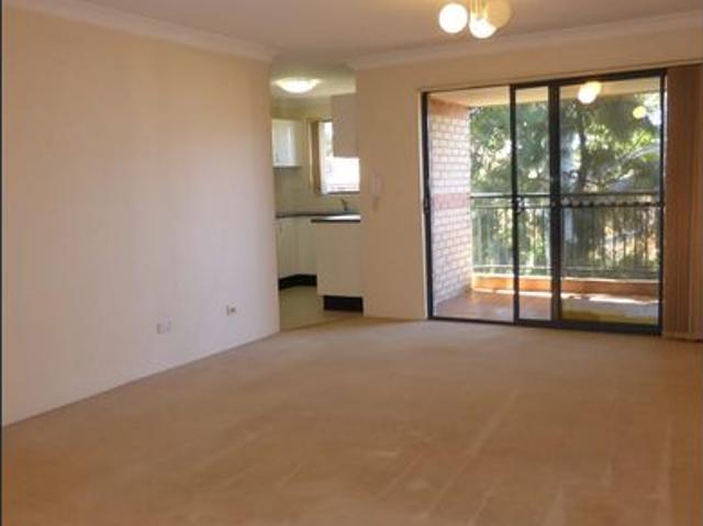 Top Floor Sec Mod 2br Unit – 2 Bathrooms – A/C – Undercover Balcony Garage Great Location