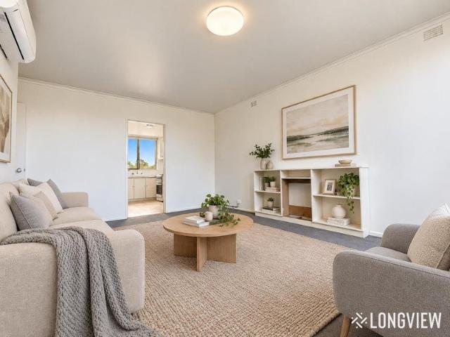 Top Floor Secure Apartment