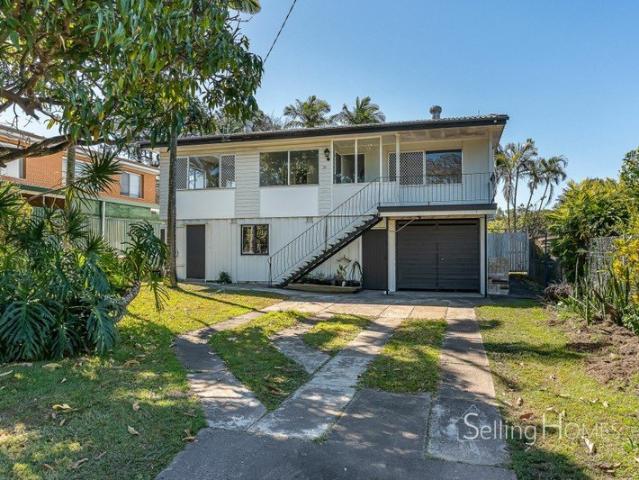 Top Floor, Self Contained, 3 Bedroom Home for Rent