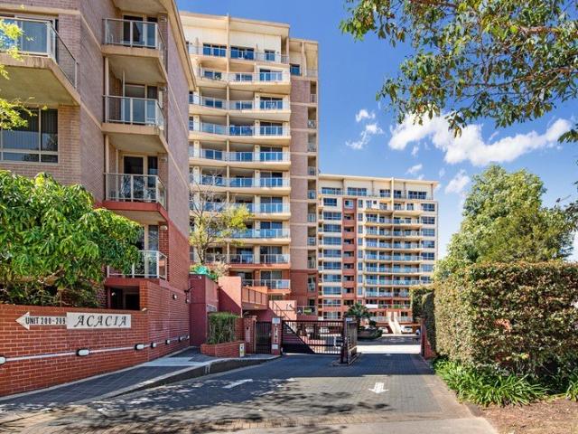 Top Floor Split Level 2 Bedroom | Penthouse Living Without the Price Tag