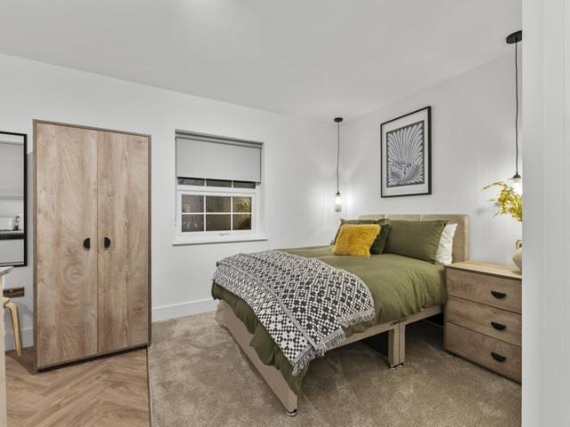 Top floor studio by the station, bills incl
