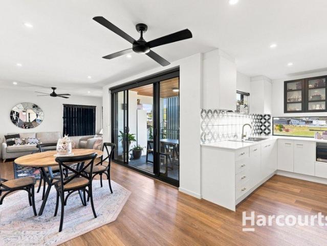 Top Floor Position, Uninterrupted Views & Exceptional Convenience