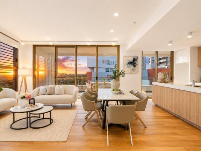 Top Floor Penthouse| Only Two Apartments Per Floor | 221sqm North Facing Residence