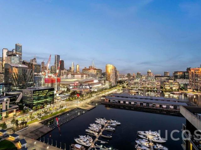 TOP FLOOR PENTHOUSE LEVEL WITH EXCEPTIONAL VIEWS