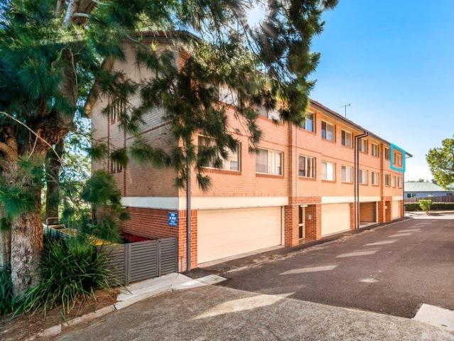 Top Floor Private, Walk Everywhere Convenience