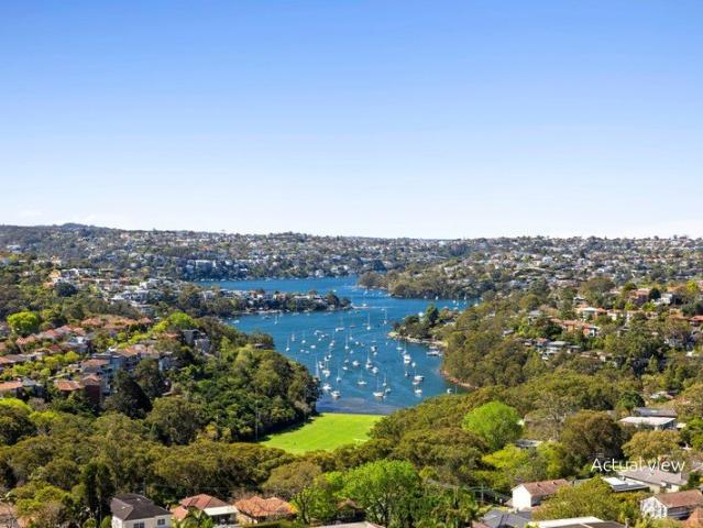 Top floor retreat with panoramic views and private rooftop terrace