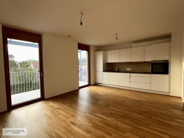 Top Floor Wohnung | 5 Zimmerwohnung mit Klimaanlage | Badewanne und Dusche