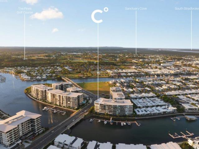 Top Floor Waterfront Luxury with Panoramic Views & Easy Commute to Brisbane & Gold Coast