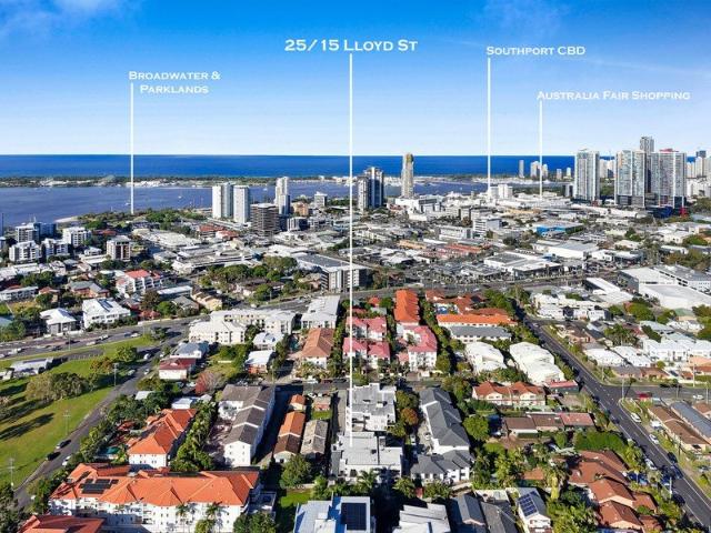 Top Floor with North Facing Southport Apartment