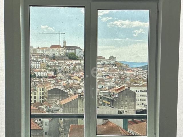 Top Floor T1 Apartment w. stunning River/Univ view