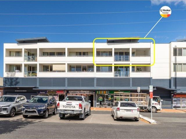 Top Floor Top Location in the Heart of Forster Space, Style & Ultimate Convenience