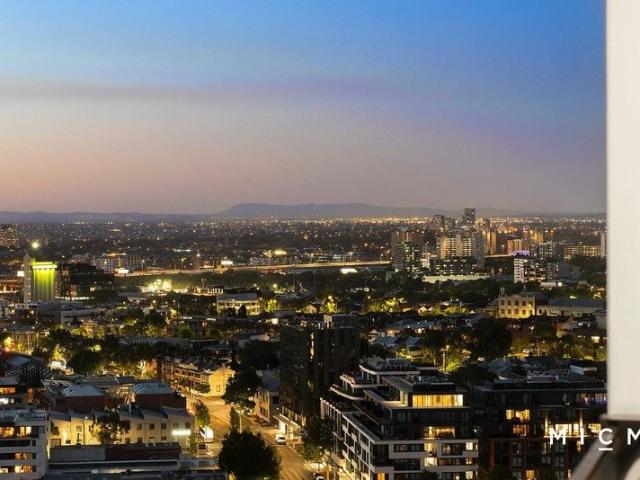 Top Floor Temptation, Parkhill Perfection!