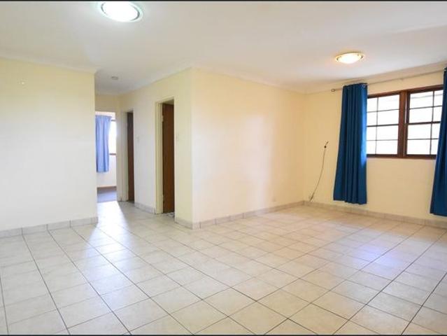 TOP FLOOR TWO BEDROOM UNIT LOCATED WITHIN FEW MINUTES WALK TO WILEY PARK STATION, SCHOOLS, SHOPS!