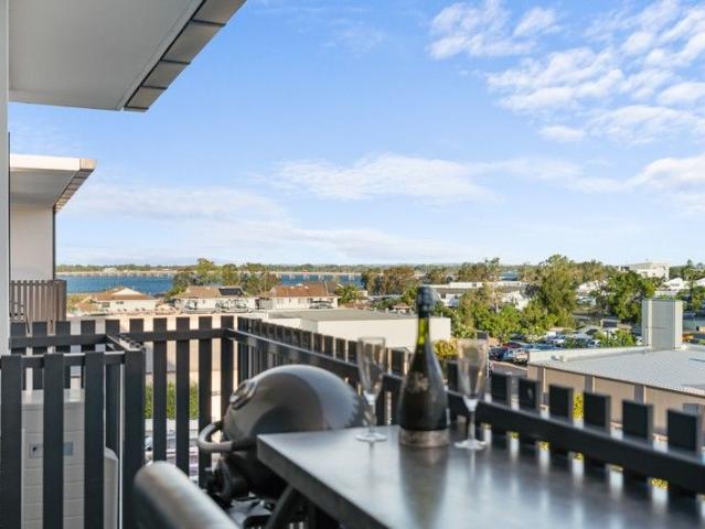 Top Floor Unit With Water Views