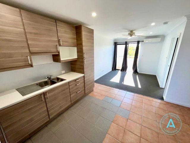 Top Floor Unit For Rent in East Victoria Park
