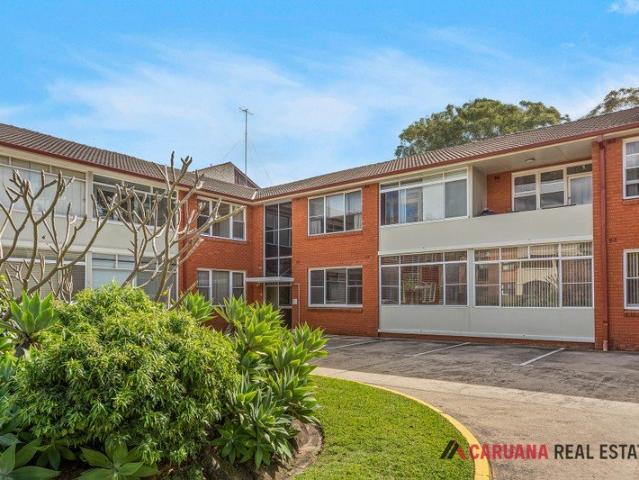 Top floor unit in a prime location!